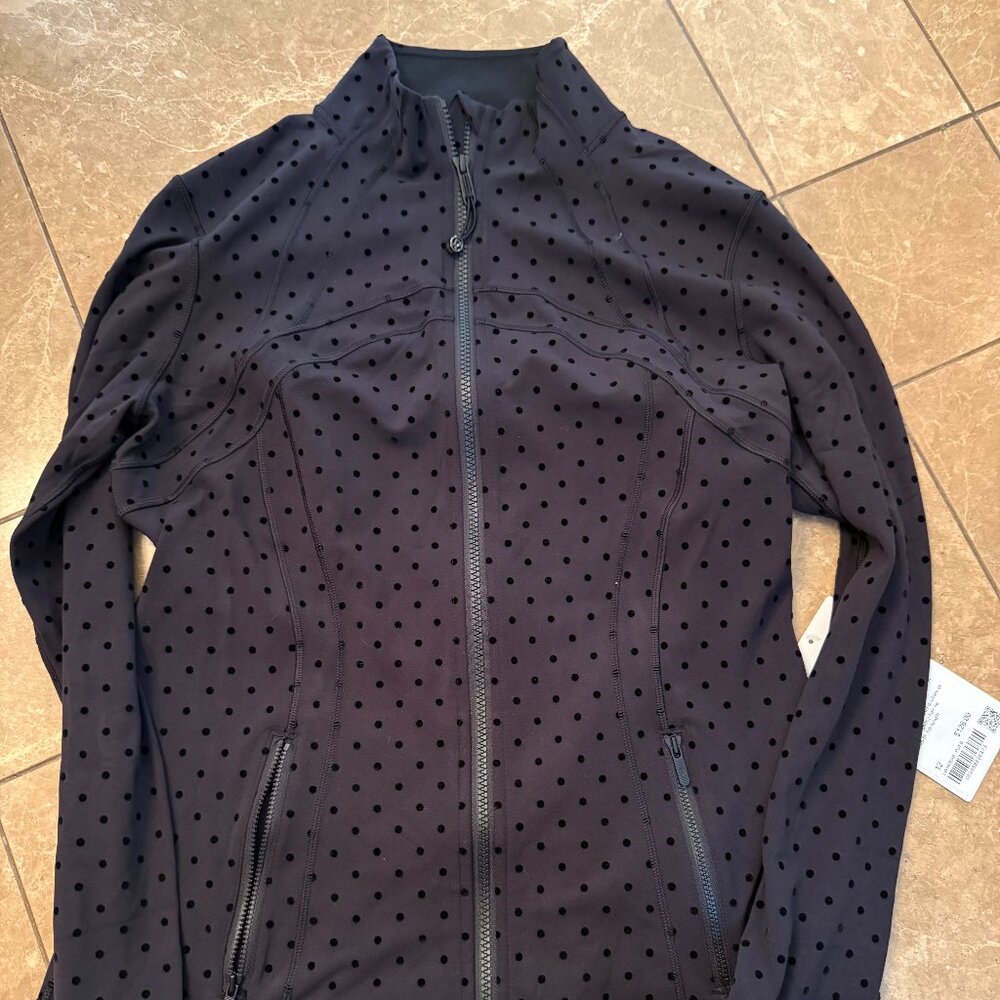 NWT Lululemon Size 4  Define Nulu Jacket Polka Flocked Dot---Sold out